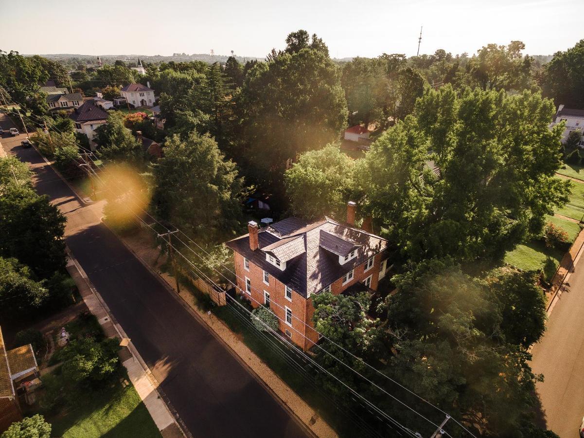 West Park Gardens Hotel Culpeper Exterior photo