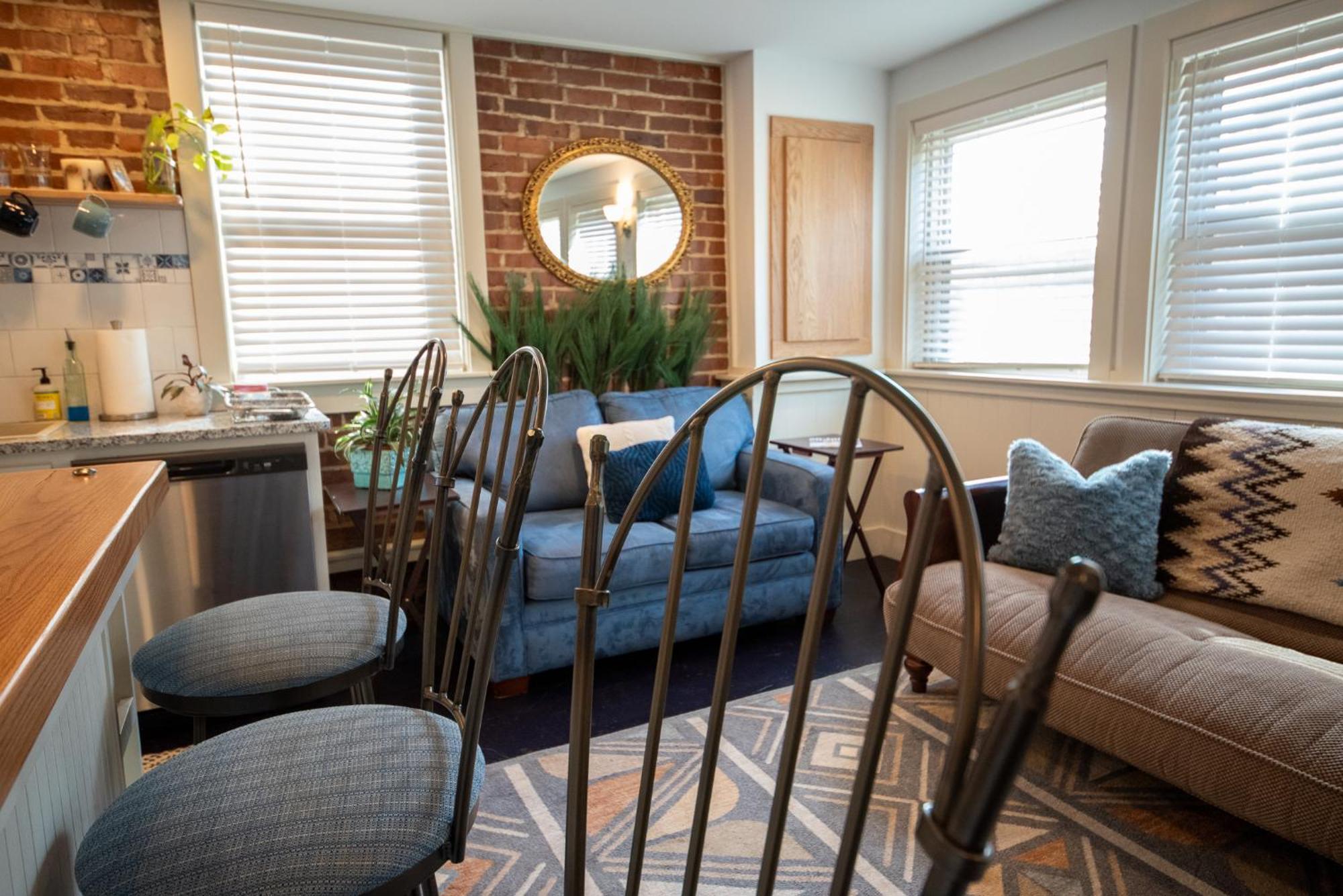 West Park Gardens Hotel Culpeper Room photo