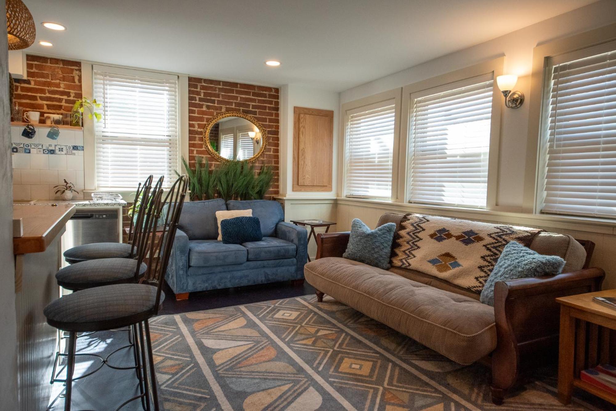 West Park Gardens Hotel Culpeper Room photo
